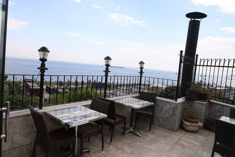 Sea House Suites, Terrace/patio