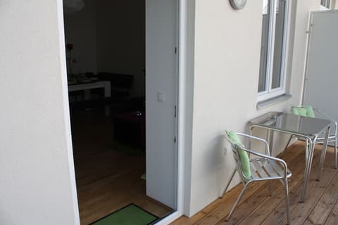 GoVienna Modern Apartment, Balcony