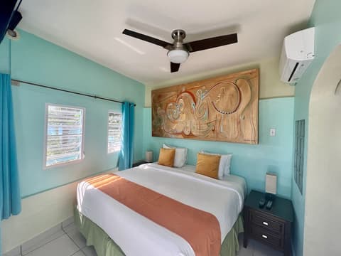 Azure Hotel and Art Studio, Room