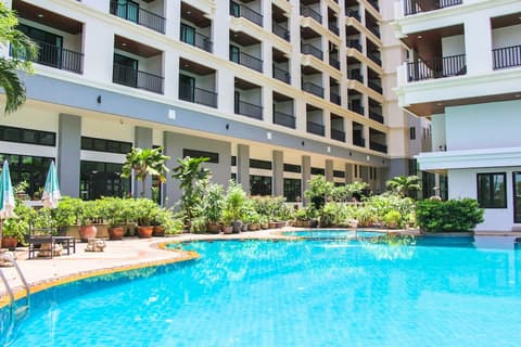 Mike Garden Resort Hotel, Pool