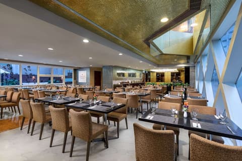 Ramada Hong Kong Harbour View, Restaurant