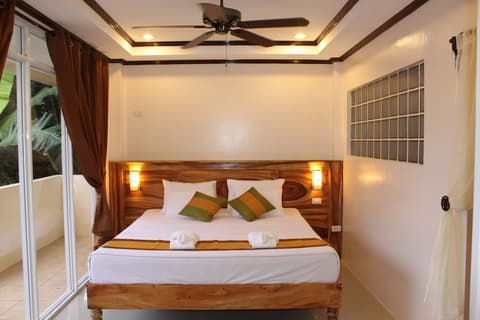 Palms Cove Resort, Room