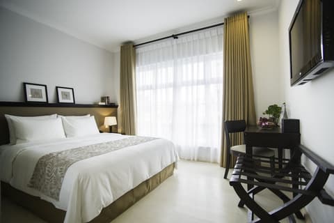 The Alcove Library Hotel, Room