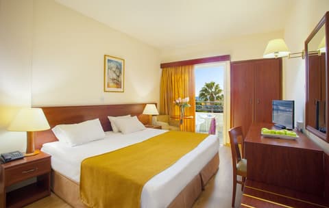 Kapetanios Limassol Hotel, Room