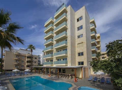 Kapetanios Limassol Hotel, Exterior