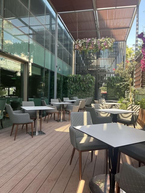 Hilton Amman, Terrace/patio