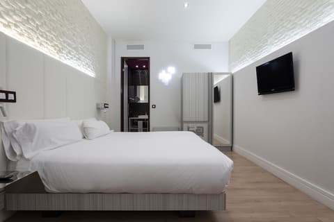 Petit Palace Lealtad Plaza, Room