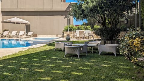 Istanbul Gonen Hotel, Outdoor pool