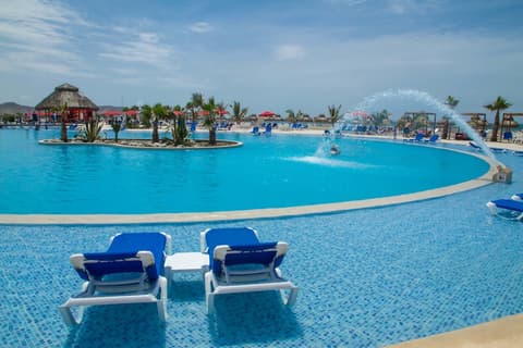 Royal Decameron Punta Sal, Outdoor pool