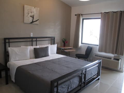 Shalimar Motel, Room