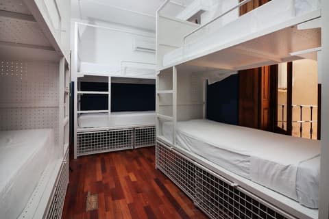 Feel Hostels City Center, Room