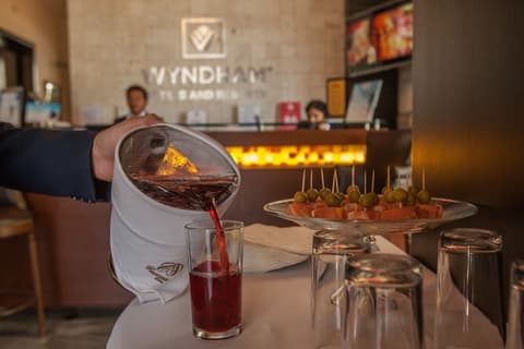 Wyndham Merida, Reception