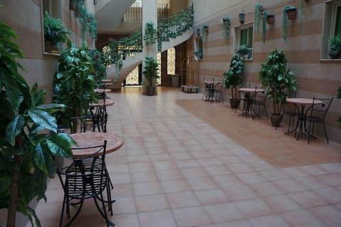 Al Alya Hotel Rooms and Suites, Interior