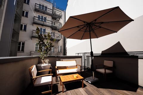 FortyPlusOne Hotel, Room