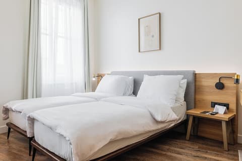 FortyPlusOne Hotel, Room