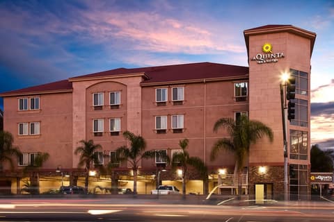 La Quinta Inn & Suites by Wyndham Inglewood, Front of property - evening/night