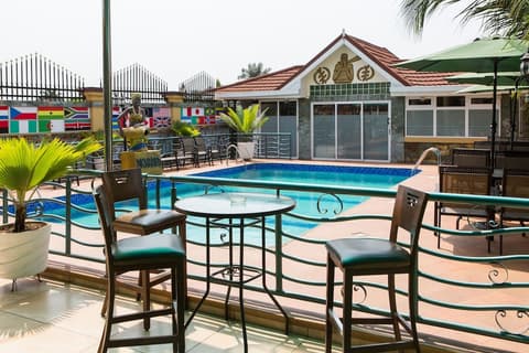 Charleston Hotel, Outdoor pool