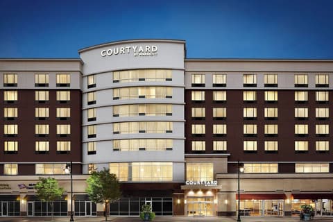 Courtyard by Marriott Newark Downtown, Exterior