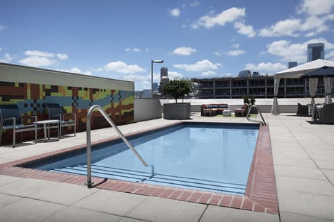 Hampton Inn & Suites Austin @ The University / Capitol, Pool