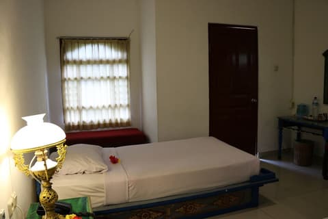 Puri Bunga Senggigi, Room