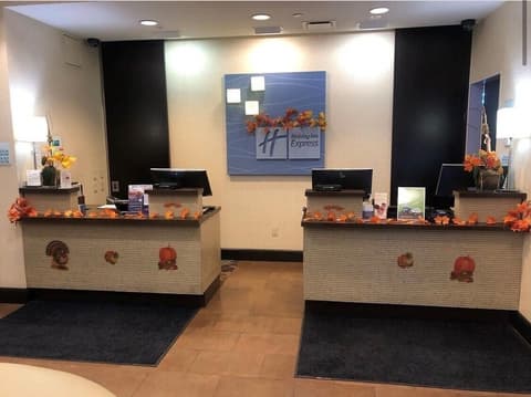 Holiday Inn Express Manhattan Times Square South by IHG, Reception