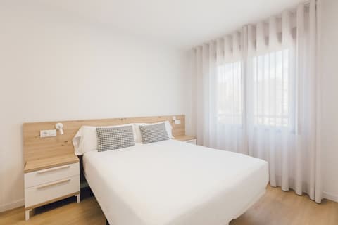 Pio XII Apartments, Room