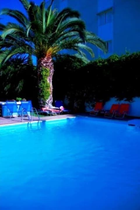 Green Hill Hotel, Outdoor pool