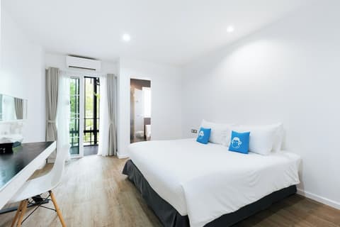 Blu Monkey Bed & Breakfast Phuket, Room