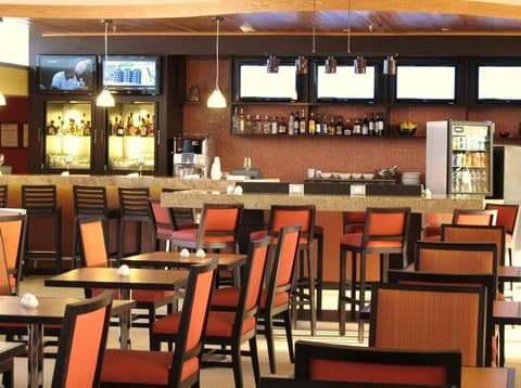 Courtyard by Marriott Leon at the Poliforum, Restaurant