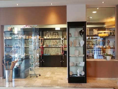 Medjugorje Hotel & Spa, Gift shop