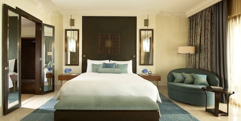 Fairmont The Palm, Room