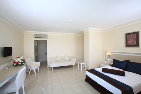 Royal Arena Hotel & Resort Spa, Room