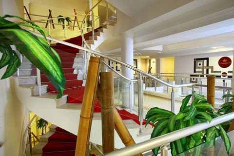 Royal Arena Hotel & Resort Spa, Interior entrance