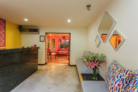 Art 57 Hotel - Adults Only, Lobby