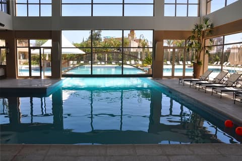 Gran Amérian Carlos V, Indoor pool