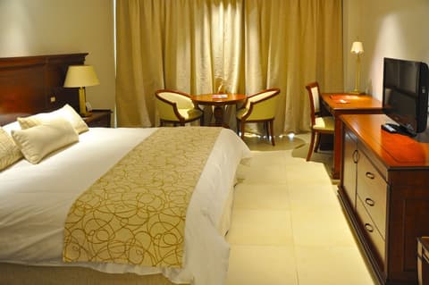 Gran Amérian Carlos V, Room