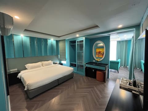 Minerva Church Hotel, Room