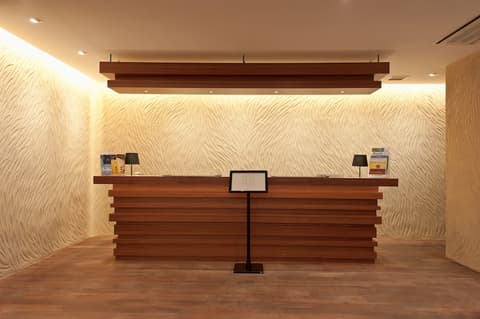 One Niseko Resort Towers, Reception