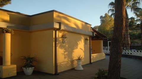 Hotel Al Togo, Exterior