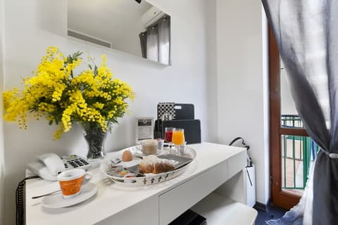 Hotel Herculaneum, Room