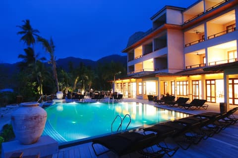 DoubleTree by Hilton Seychelles - Allamanda Resort & Spa, Outdoor pool