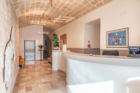 Palazzo Indelli, Reception