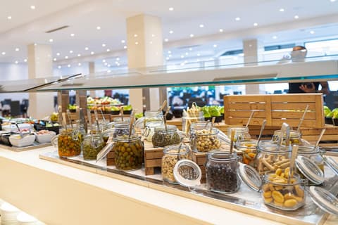 Hotel Seramar Comodoro Playa, Buffet