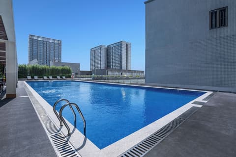 Guangzhou Pearl River International Hotel （Yijing Lu Metro Station）, Pool