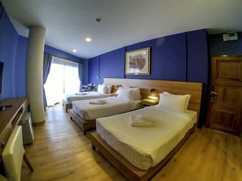 Siri Oriental Bangkok Hotel, Room