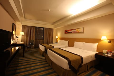 Luxent Hotel, Room