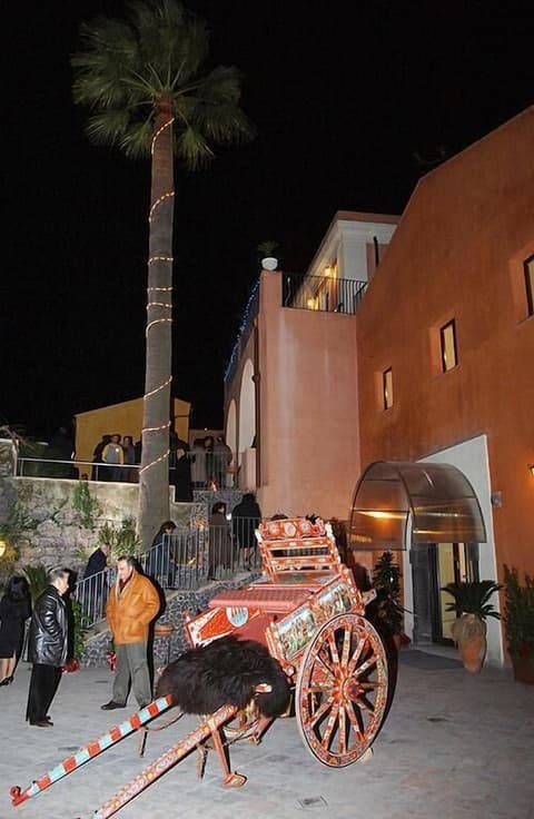 Il Ciliegio dell'Etna, Property grounds