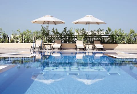 Movenpick Hotel Apartments Al Mamzar Dubai, Pool
