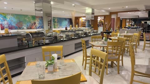 Baron Beach Hotel, Restaurant