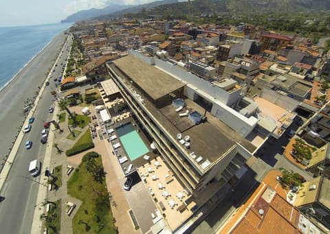 Main Palace Hotel, Bicycling